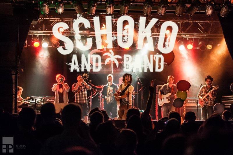 Eröffnungsfeier mit Band