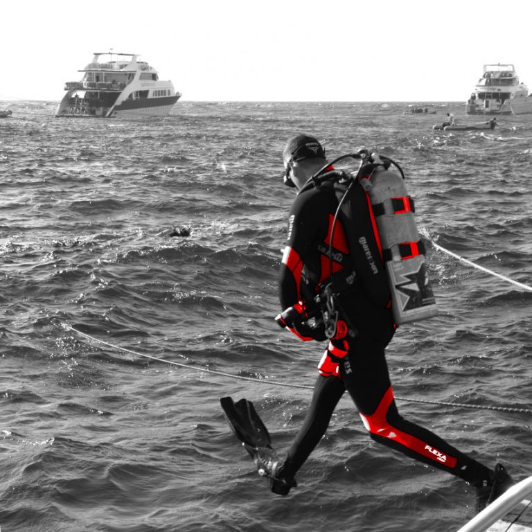 Sport Kaindl Tauchschule - Spring ins Wasser und tauch mit uns ab ... Wir bieten in Kleinstgruppen unter anderem Schnuppertauchen, Tauchkurse nach i.a.c und CMAS, Fun Dive und Auffrischungskurse an.