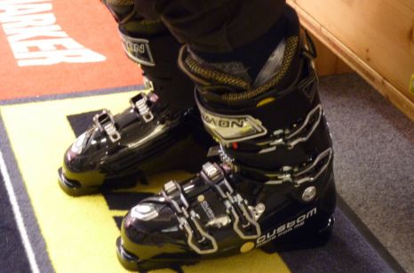 Nach ca. 10 Minuten ist der Schaum ausgehärtet, der Innenschuh Geformt.